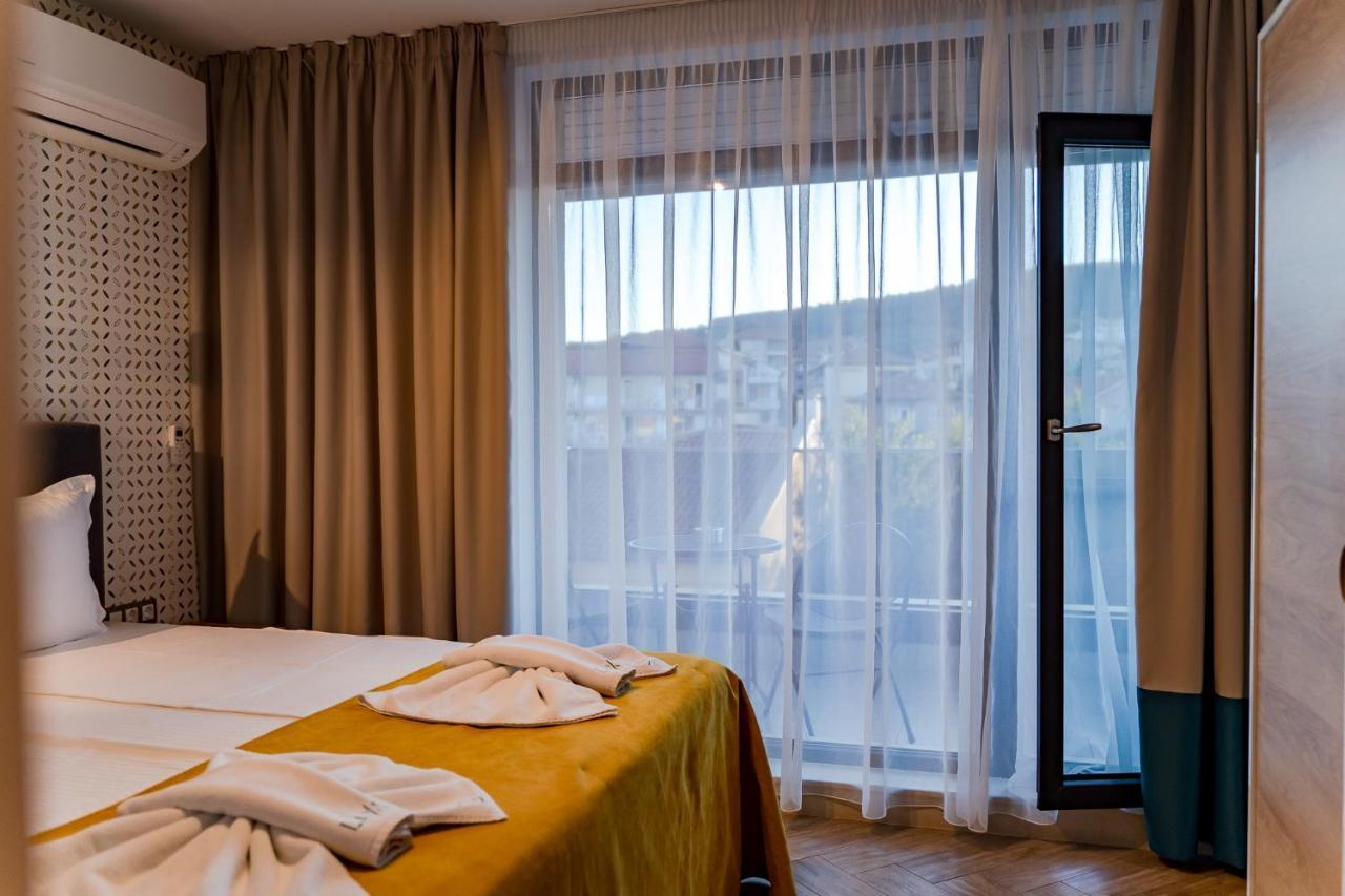 Family Hotel Laxo ออบซอร์ ภายนอก รูปภาพ